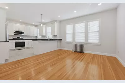 91 Verndale St, Brookline, MA 02446 - Photo 11