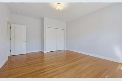 91 Verndale St, Brookline, MA 02446 - Photo 17