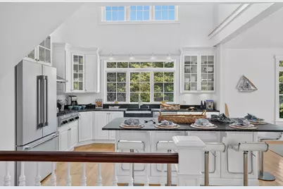 8 Beach Plum Mdws, Edgartown, MA 02539 - Photo 13