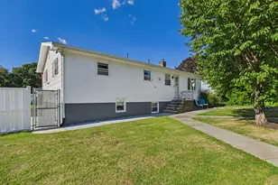 23 Jameson St, Fairhaven, MA 02719 - Photo 35