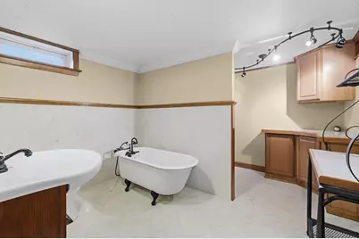 15 Plante St, New Bedford, MA 02745 - Photo 25
