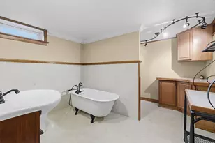 15 Plante St, New Bedford, MA 02745 - Photo 25