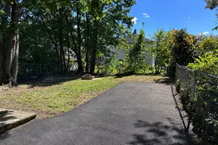 7 Myers St, Uxbridge, MA 01569 - Photo 3