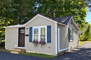 7 Myers St, Uxbridge, MA 01569 - Photo 1