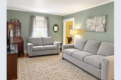 18 Clement Ave, Peabody, MA 01960 - Photo 9