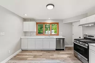 102 Tiffany St, Springfield, MA 01108 - Photo 11