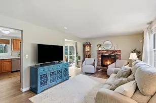 15 Collins St, Attleboro, MA 02703 - Photo 9