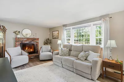 15 Collins St #15, Attleboro, MA 02703 - Photo 11