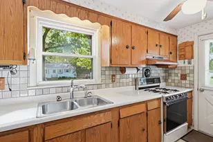 172 Barna St, Ludlow, MA 01056 - Photo 11