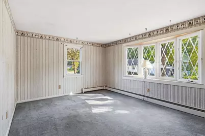 172 Barna St, Ludlow, MA 01056 - Photo 5