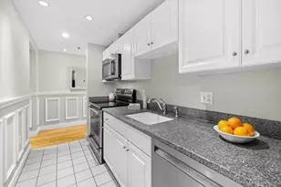 10 Charlesgate E, Boston, MA 02215 - Photo 3