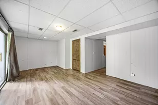 220 Beekman Dr, Agawam, MA 01001 - Photo 27