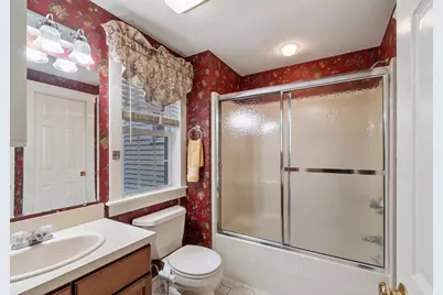 17 Wintergreen Ct #17, Lunenburg, MA 01462 - Photo 29