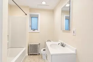 25 Home St, Beverly, MA 01915 - Photo 11