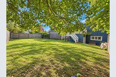 25 Home St, Beverly, MA 01915 - Photo 5
