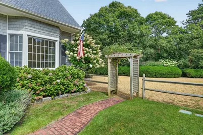 16 Old Dunhams Corner Way, Edgartown, MA 02539 - Photo 5