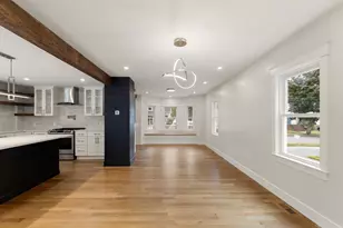 3 Crane St, Danvers, MA 01923 - Photo 13