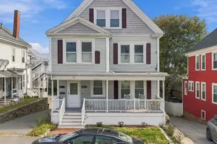 25 Elm St, Gloucester, MA 01930 - Photo 1