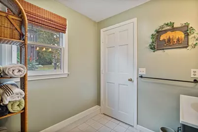 8 Oriole Dr, Agawam, MA 01030 - Photo 31