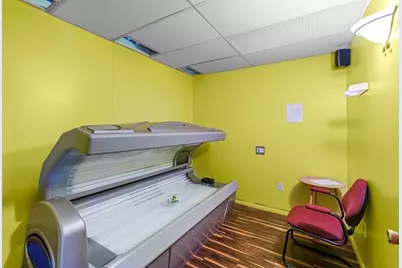 1637 Acushnet Ave, New Bedford, MA 02746 - Photo 13