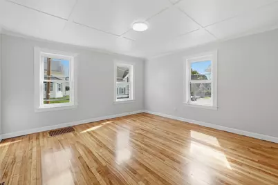 13-15 Maple St, Northbridge, MA 01588 - Photo 7