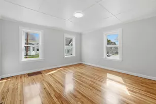 13-15 Maple St, Northbridge, MA 01588 - Photo 7