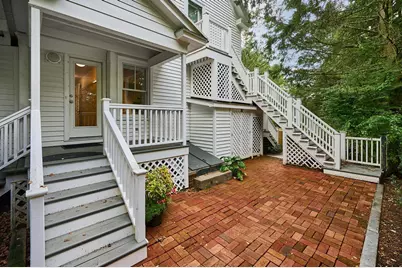 33 Gaylord St, Amherst, MA 01002 - Photo 39