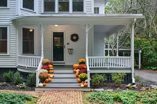 33 Gaylord St, Amherst, MA 01002 - Photo 3