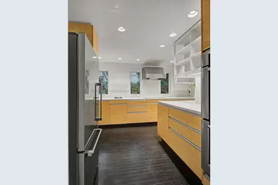 33 Gaylord St, Amherst, MA 01002 - Photo 17