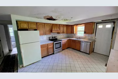 84 Stafford Holland Rd, Wales, MA 01081 - Photo 5