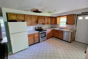 84 Stafford Holland Rd, Wales, MA 01081 - Photo 5