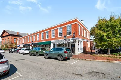 42 Pleasant #7, Newburyport, MA 01950 - Photo 3