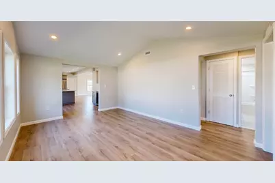 6 Emerald Pl, Raynham, MA 02767 - Photo 13