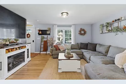 982 Dighton Woods Cir, Dighton, MA 02715 - Photo 9