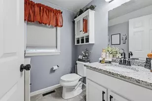 982 Dighton Woods Cir, Dighton, MA 02715 - Photo 13