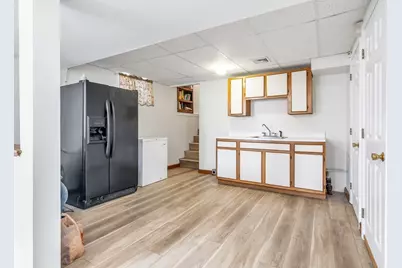 7 Royal Dr, Methuen, MA 01844 - Photo 3