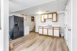 7 Royal Dr, Methuen, MA 01844 - Photo 3