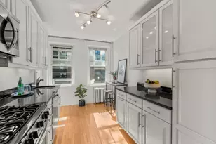 36 Dwight St, Brookline, MA 02446 - Photo 3