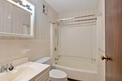 855 John Fitch Hwy #17, Fitchburg, MA 01420 - Photo 9
