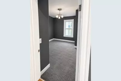 31 Suffield St, Worcester, MA 01610 - Photo 11