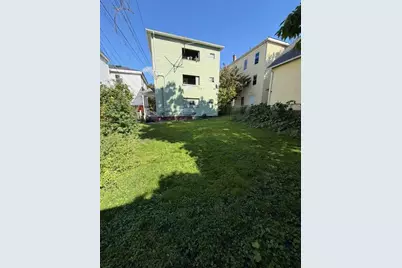 31 Suffield St, Worcester, MA 01610 - Photo 17