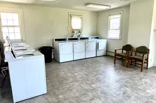 587 Pleasant St, Holyoke, MA 01040 - Photo 15
