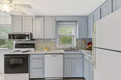 18 Zenas, Holbrook, MA 02343 - Photo 13