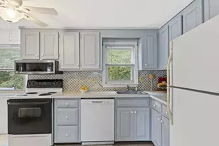 18 Zenas, Holbrook, MA 02343 - Photo 13