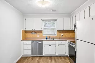 77 Ford St, Methuen, MA 01844 - Photo 3