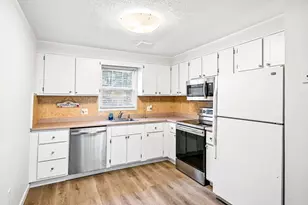 77 Ford St, Methuen, MA 01844 - Photo 5