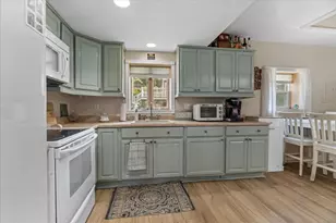 15 Charles St, Lakeville, MA 02347 - Photo 9