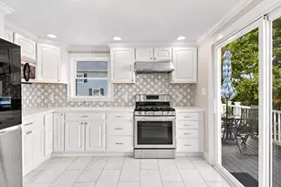 106 Virginia Ave, Lowell, MA 01852 - Photo 5