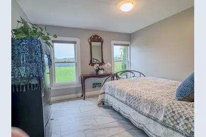 33 Pleasant Street, Deerfield, MA 01373 - Photo 13