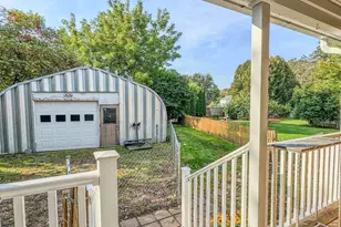 33 Pleasant St, Deerfield, MA 01373 - Photo 31